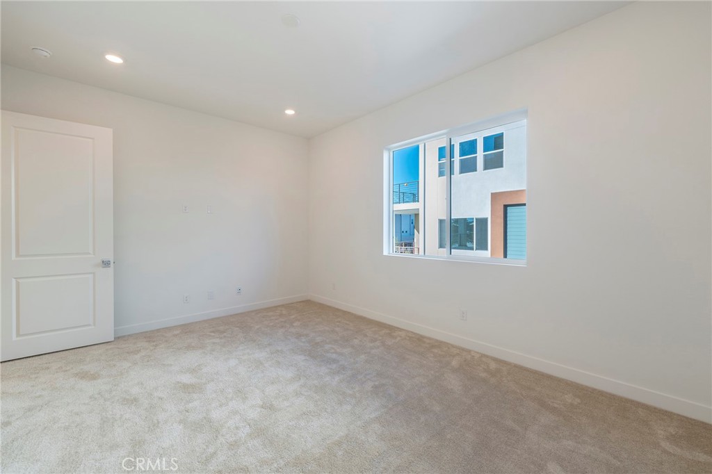 121 Baluster Irvine, CA 92618 - Photo 33 of 41 Main Bedroom