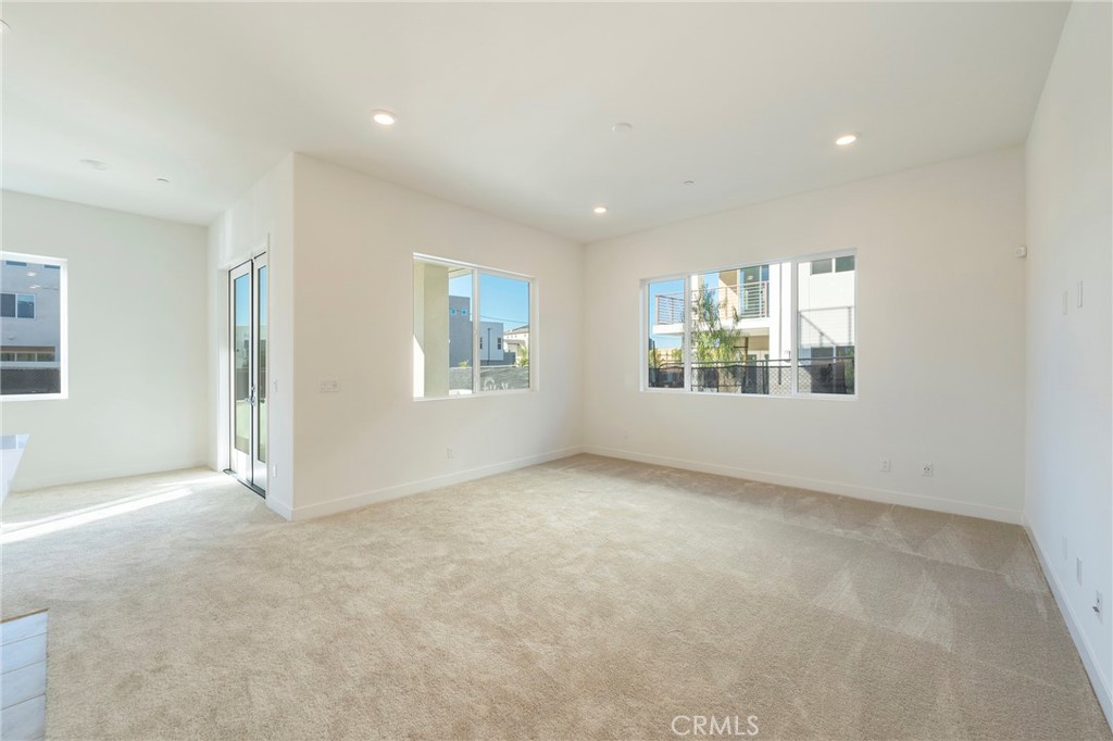 121 Baluster Irvine, CA 92618 - Photo 6 of 41 Living room