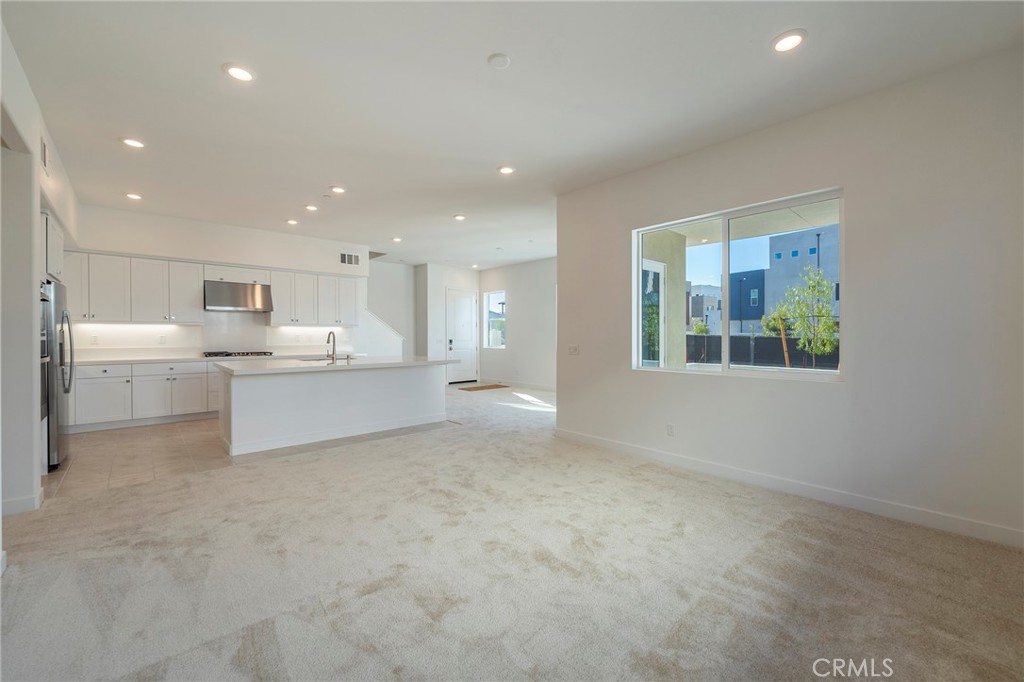 121 Baluster Irvine, CA 92618 - Photo 10 of 41