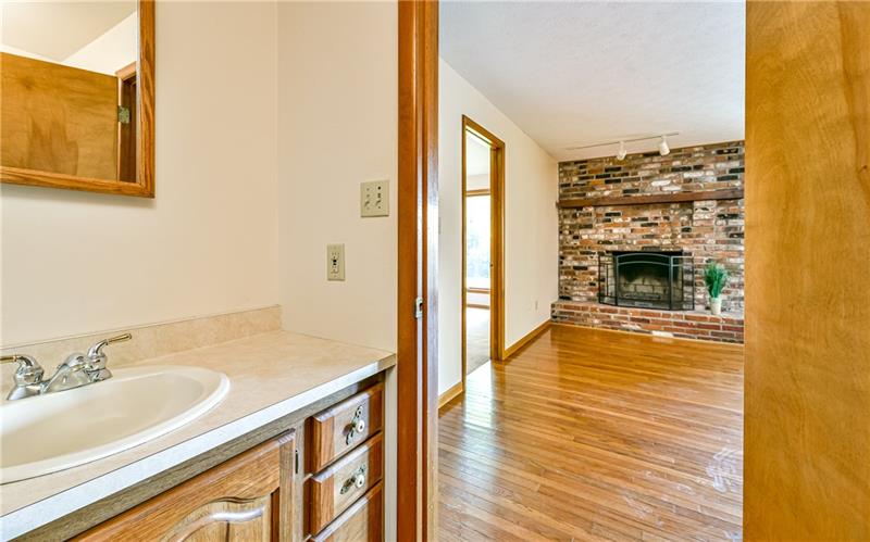 303 Ridgeway Drive Wexford, PA 15090 - Photo 12 of 21 Main level powder room.