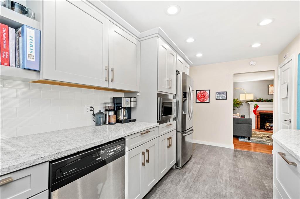 410 Edgewood Road Pittsburgh, PA 15221 - Photo 13 of 25 Gallery Image 13