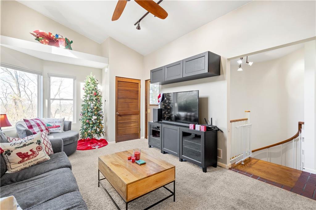 410 Edgewood Road Pittsburgh, PA 15221 - Photo 21 of 25 Gallery Image 21