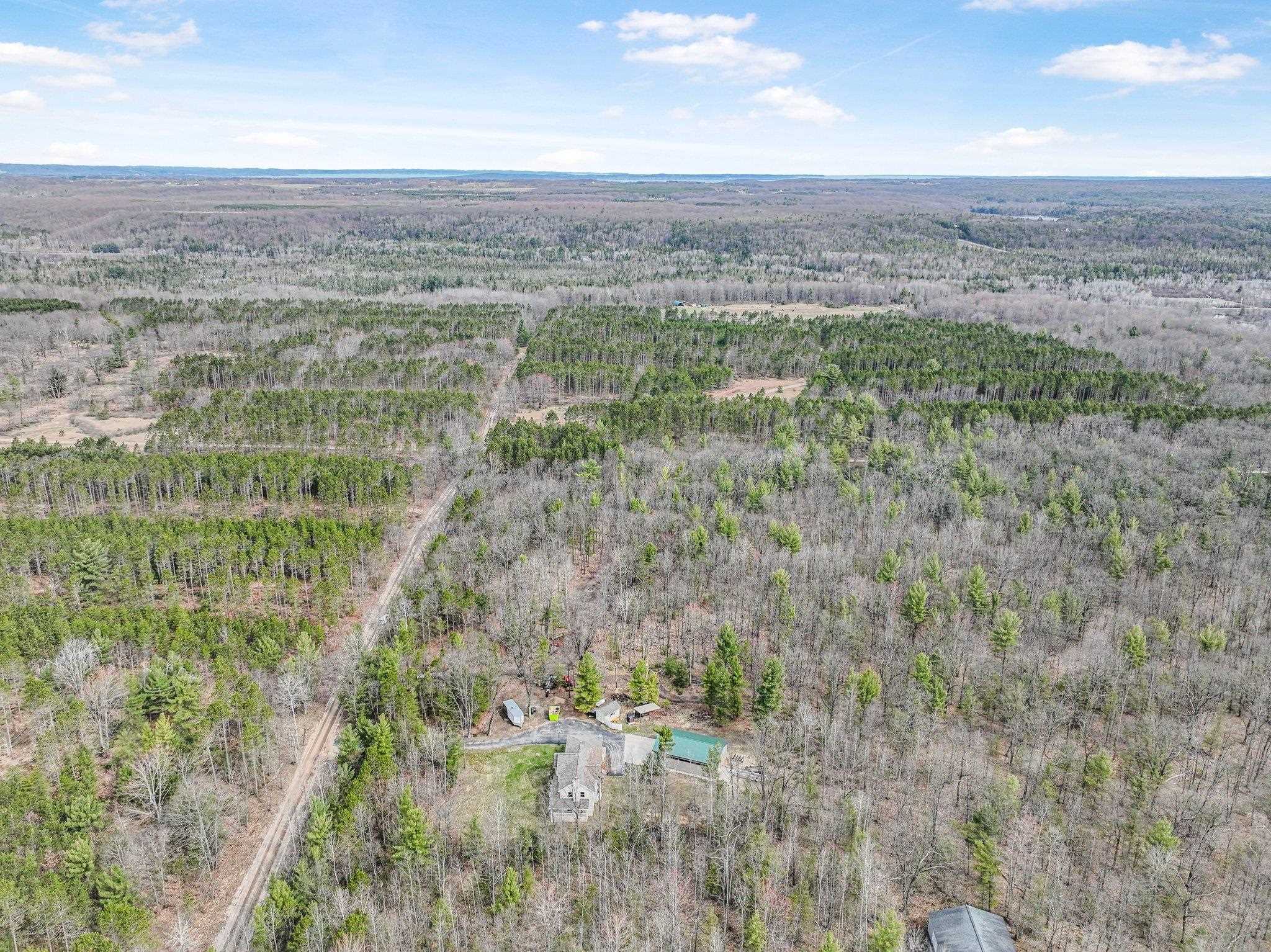 3637 Perla Road Kingsley, MI 49649 - Photo 5 of 49 1933090-ae5277d6-2d17-4007-8877-0ada72cfac17.JPG