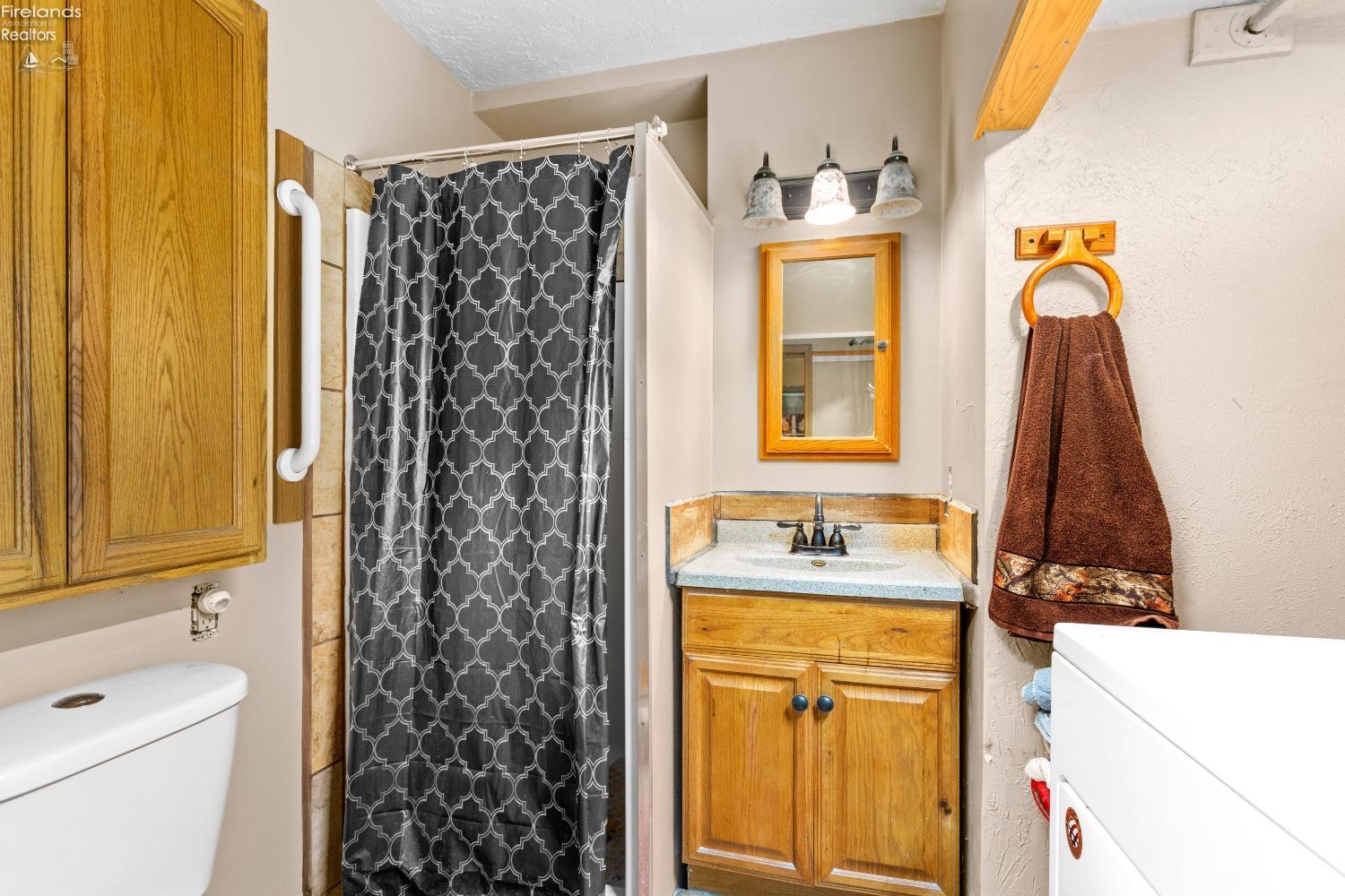 6514 Barnes Road North Vermilion, OH 44089 - Photo 29 of 39 Gallery Image 29