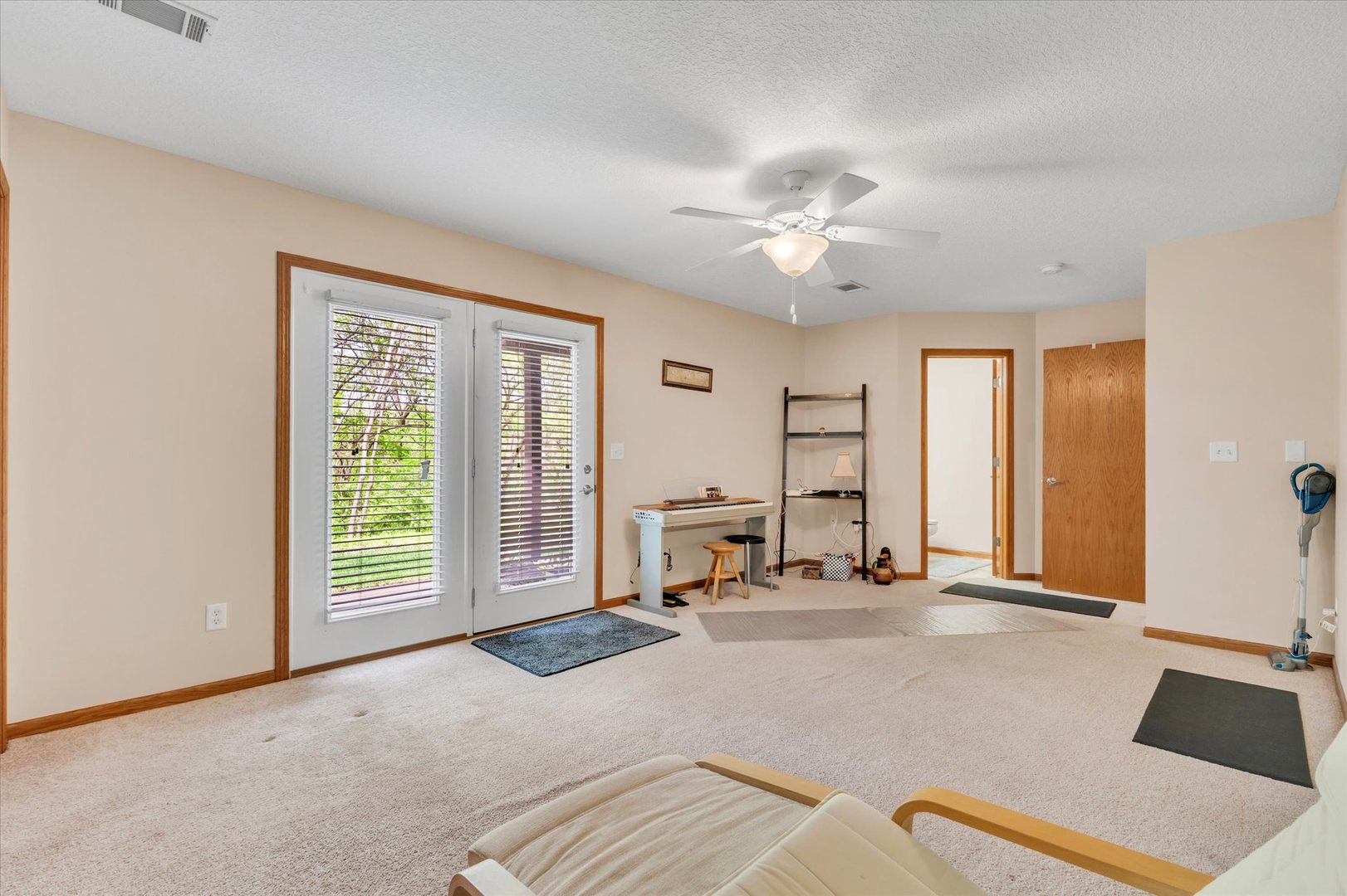 1223 33rd Ave Circle Silvis, IL 61282 - Photo 27 of 33 a view of livingroom with furniture and ceiling fan