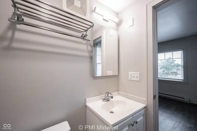 $899 | 1309 North Pennsylvania Street, Unit 102, Indianapolis, IN 46202