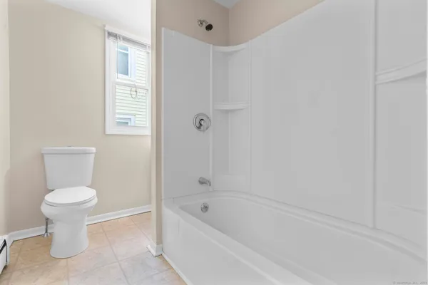 $1,600 | 329 Broad Street, Unit 2, New Britain, CT 06053