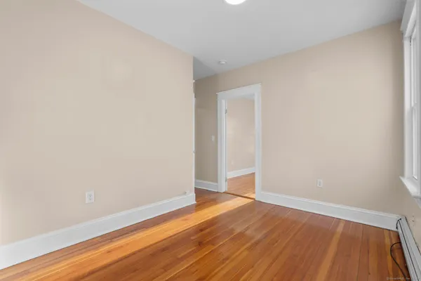 $1,600 | 329 Broad Street, Unit 2, New Britain, CT 06053