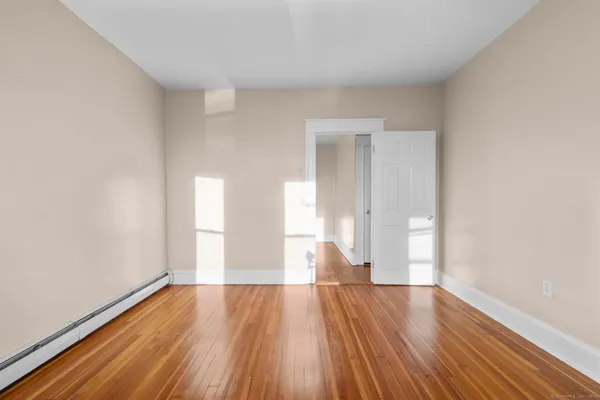 $1,600 | 329 Broad Street, Unit 2, New Britain, CT 06053