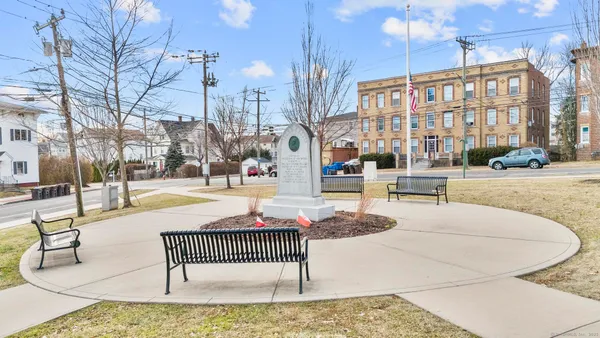 $1,600 | 329 Broad Street, Unit 2, New Britain, CT 06053