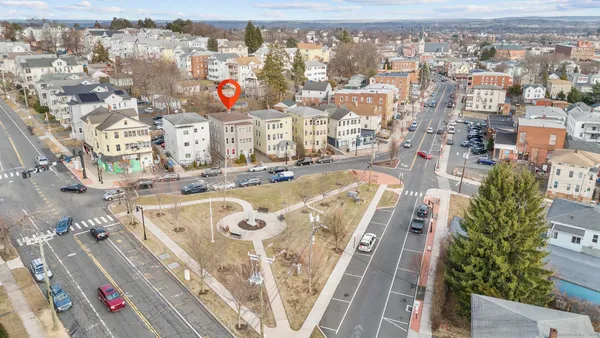 $1,600 | 329 Broad Street, Unit 2, New Britain, CT 06053