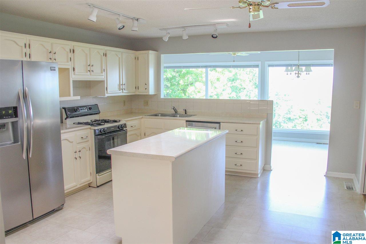 24 Shades Crest Road Birmingham, AL 35226 - Photo 17 of 28