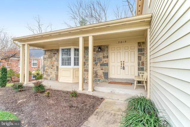 $895,000 | 9019 Octavia Court, Springfield, VA 22153