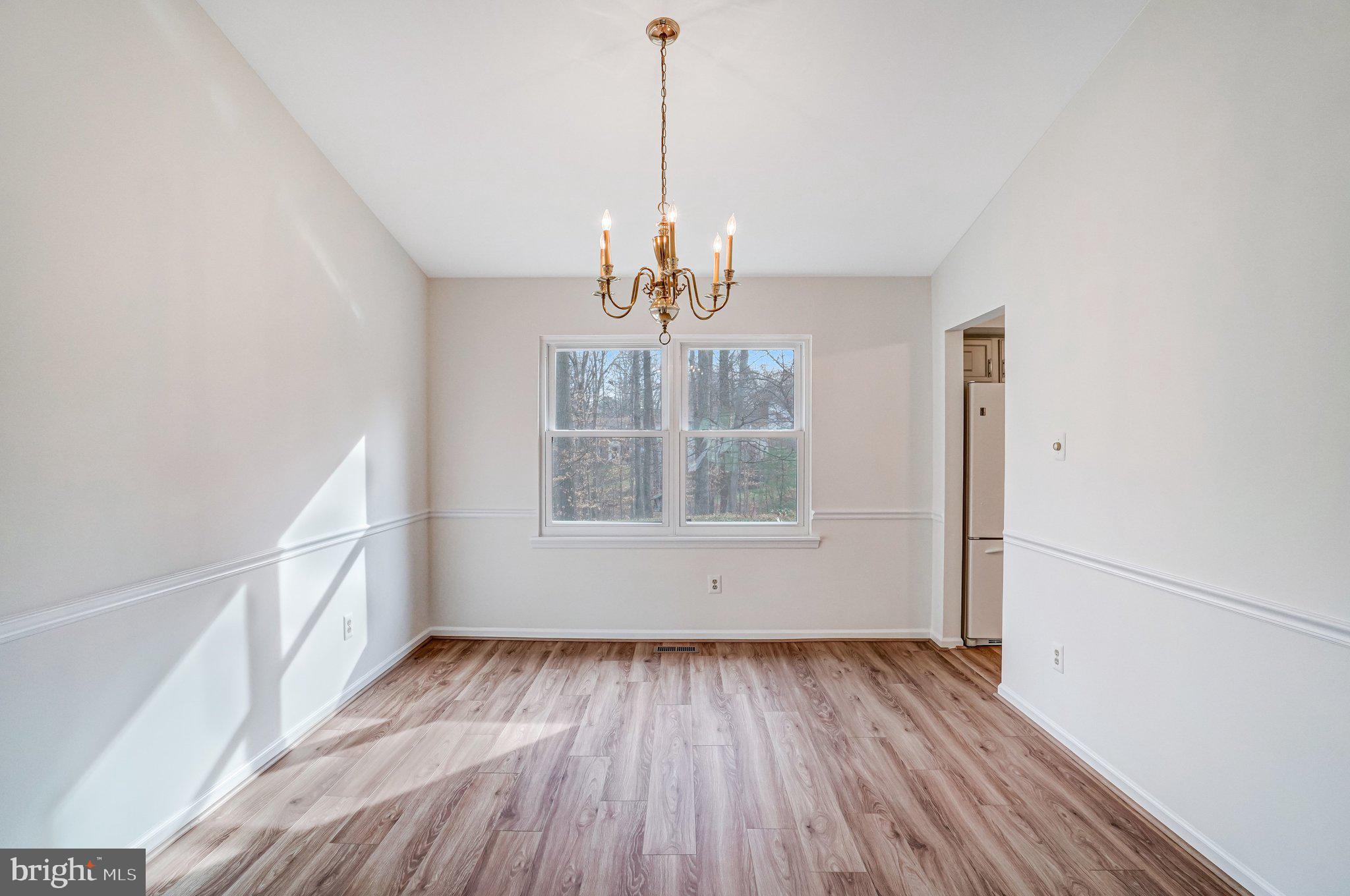 9019 Octavia Court Springfield, VA 22153 - Photo 17 of 54 Enjoy the vaulted ceilings