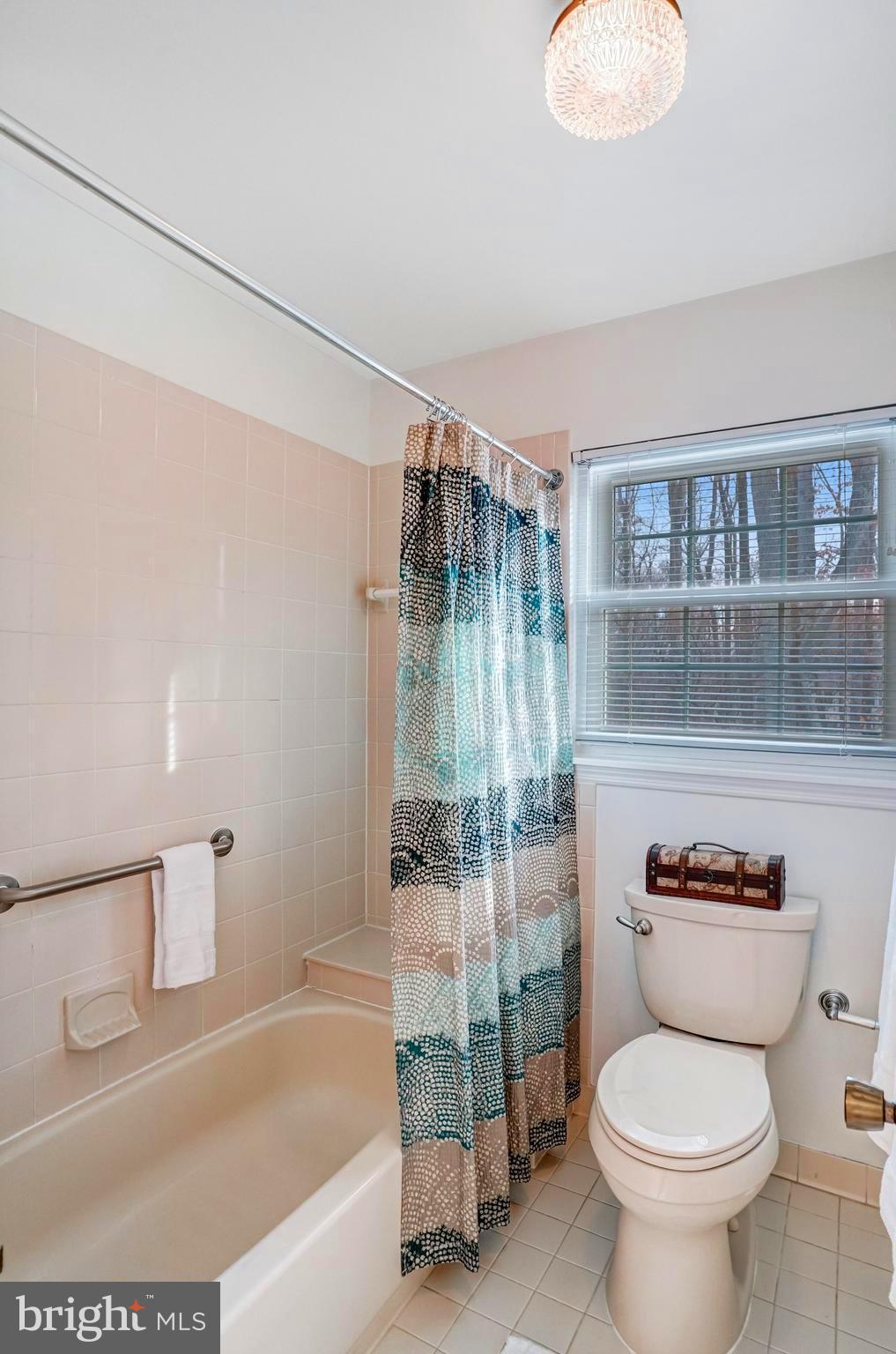 9019 Octavia Court Springfield, VA 22153 - Photo 21 of 54 Primary bathroom with window