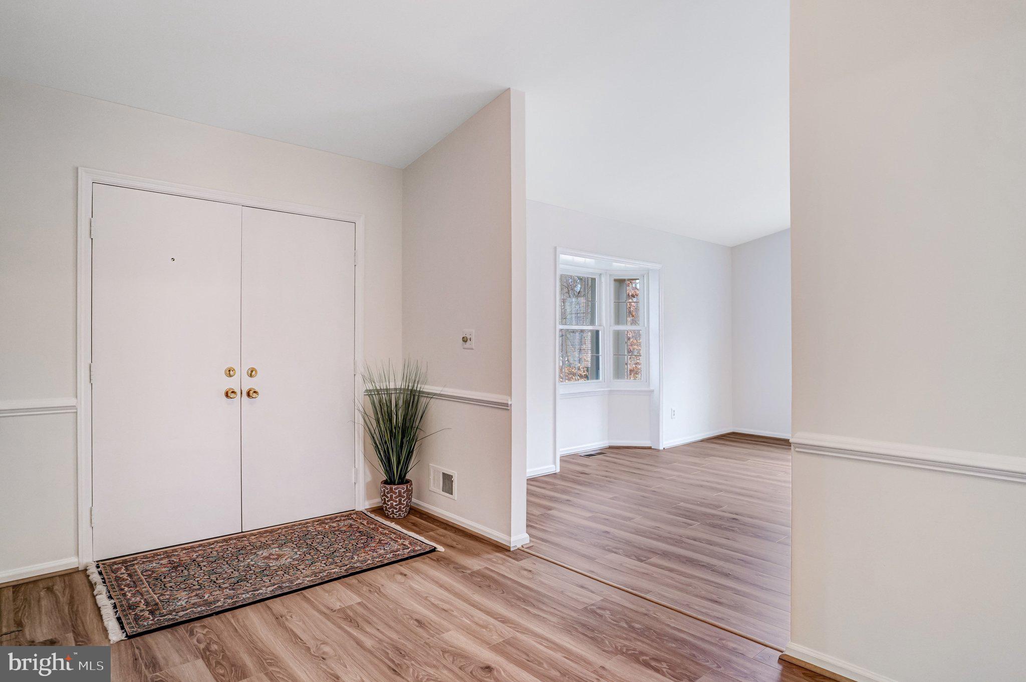 9019 Octavia Court Springfield, VA 22153 - Photo 5 of 54 Welcoming foyer with new light