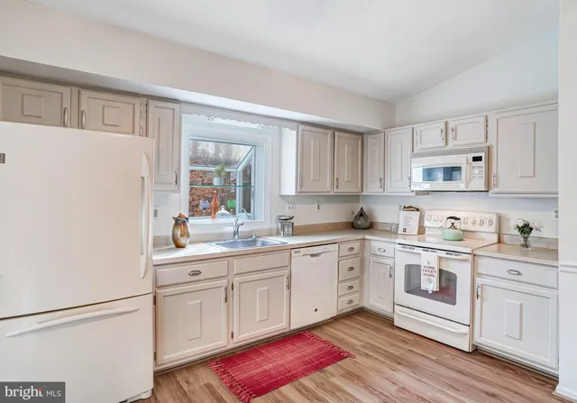 $895,000 | 9019 Octavia Court, Springfield, VA 22153