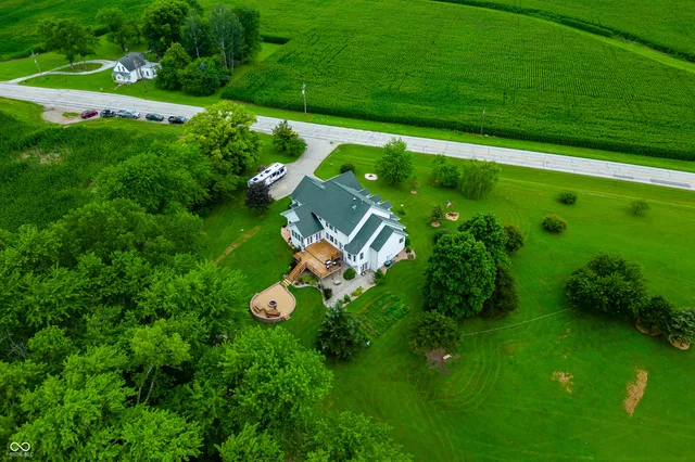 $849,900 | 15411 Highway 9, Hope, IN 47246