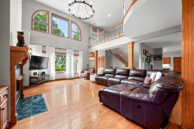 $849,900 | 15411 Highway 9, Hope, IN 47246