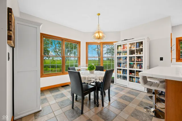 $849,900 | 15411 Highway 9, Hope, IN 47246