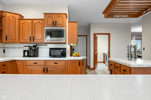 $849,900 | 15411 Highway 9, Hope, IN 47246