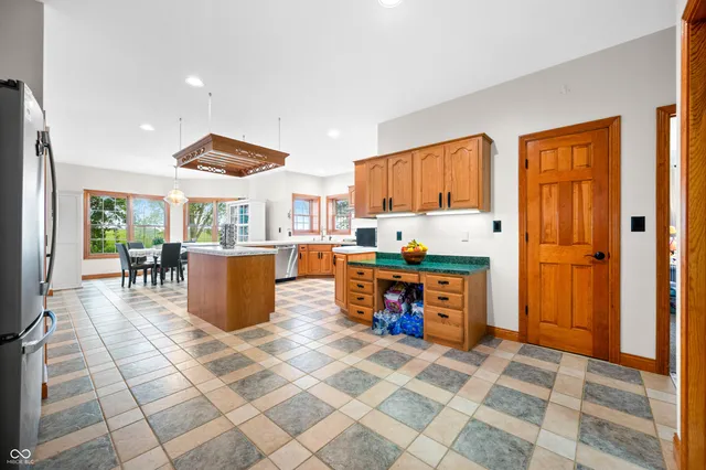 $849,900 | 15411 Highway 9, Hope, IN 47246