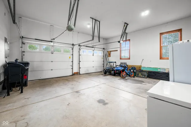 $849,900 | 15411 Highway 9, Hope, IN 47246