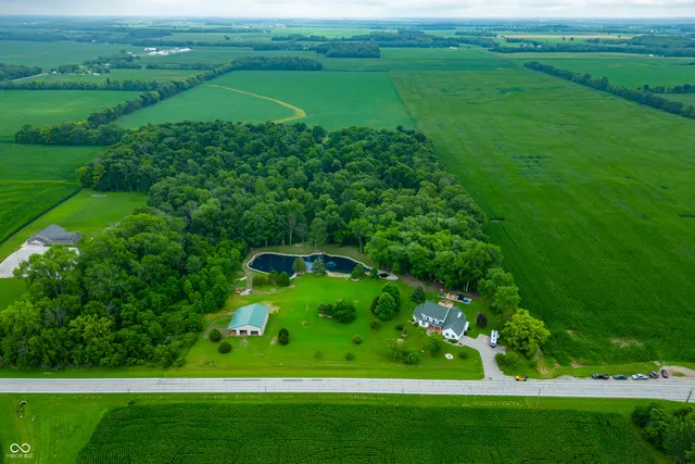 $849,900 | 15411 Highway 9, Hope, IN 47246