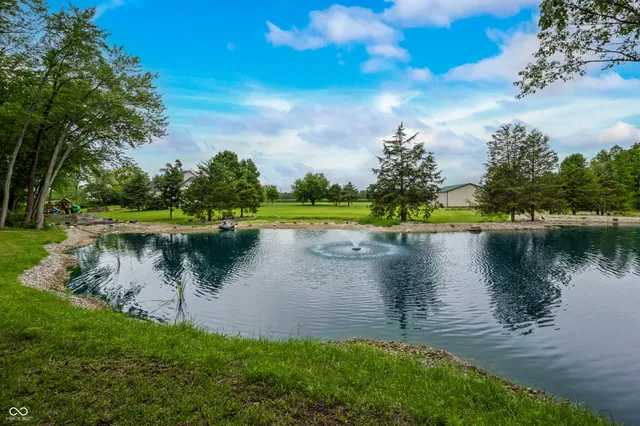 $849,900 | 15411 Highway 9, Hope, IN 47246