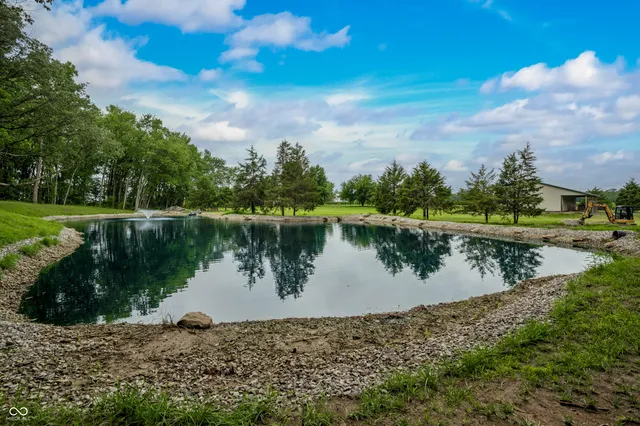 $849,900 | 15411 Highway 9, Hope, IN 47246