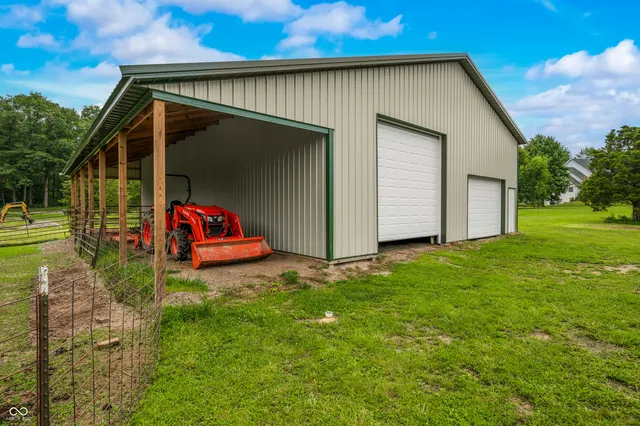 $849,900 | 15411 Highway 9, Hope, IN 47246