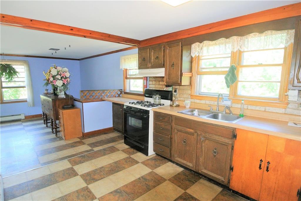 16 Ridgeway Avenue Gorham, ME 04038 - Photo 7 of 12 Kitchen/Dining