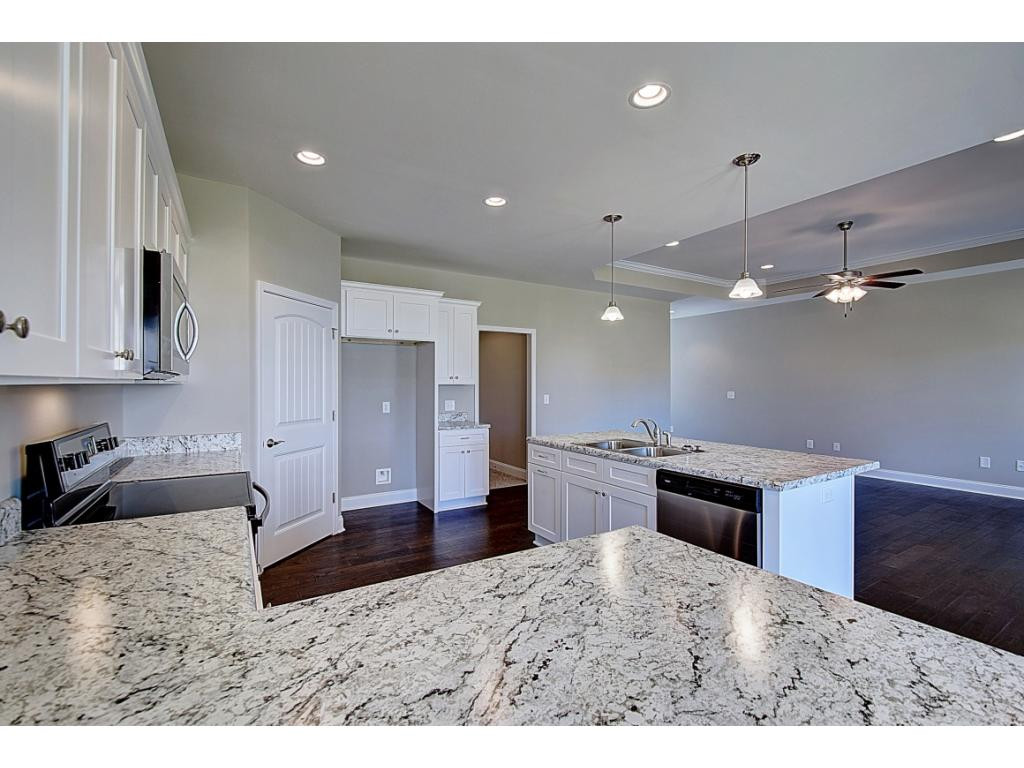 308 Saddle Ridge Court Greeneville, TN 37745 - Photo 11 of 31 Photo similar