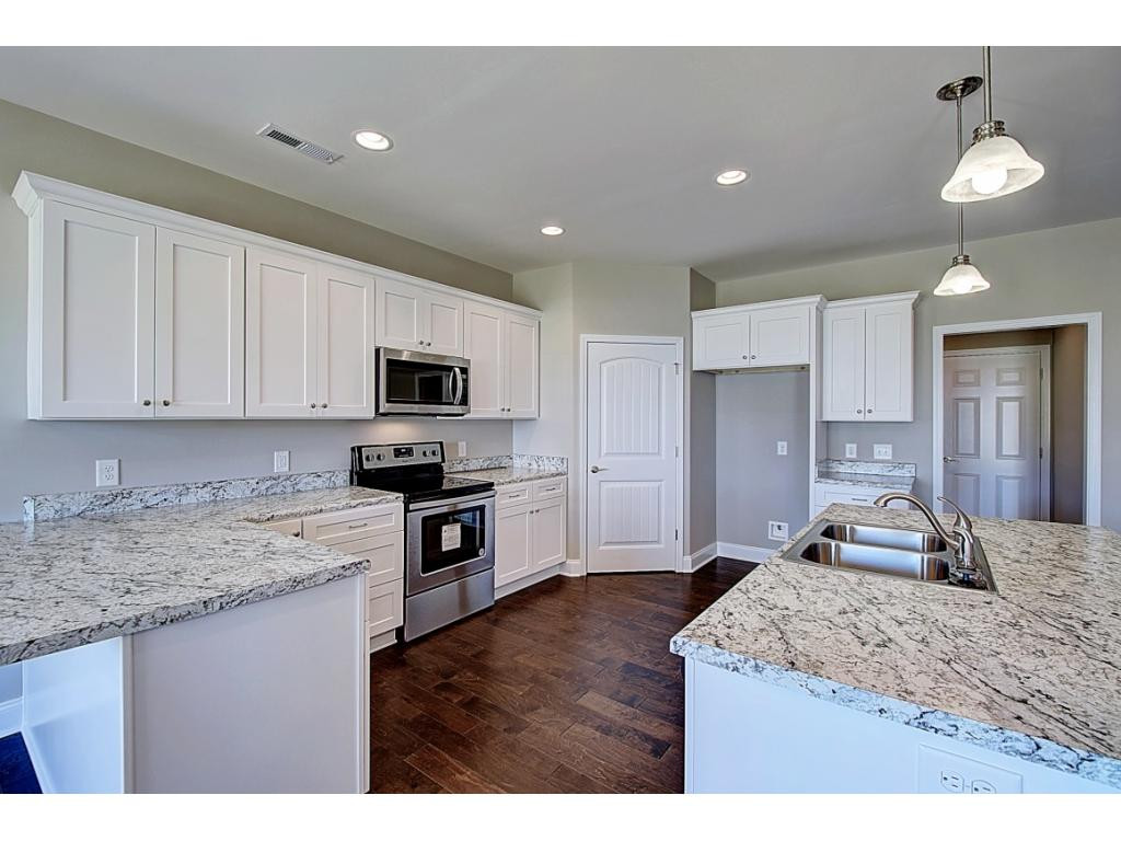 308 Saddle Ridge Court Greeneville, TN 37745 - Photo 10 of 31 Photo similar