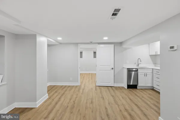 $2,200 | 2388 Champlain Street Northwest, Unit 1, Washington, DC 20009