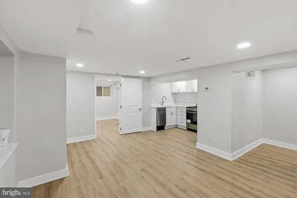 $2,200 | 2388 Champlain Street Northwest, Unit 1, Washington, DC 20009