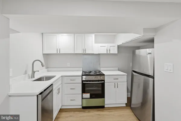 $2,200 | 2388 Champlain Street Northwest, Unit 1, Washington, DC 20009