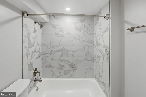 $2,200 | 2388 Champlain Street Northwest, Unit 1, Washington, DC 20009