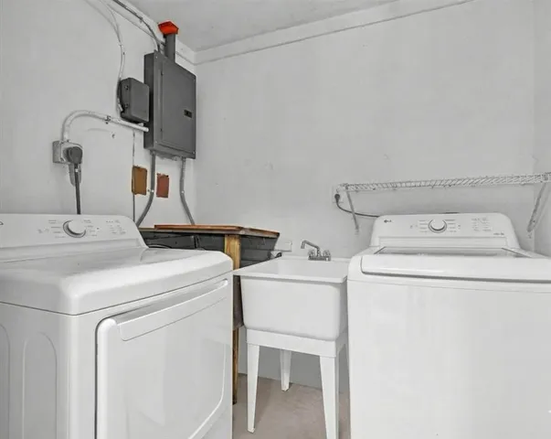 $1,900 | 141 Northeast 30th Court, Wilton Manors, FL 33334