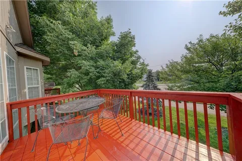 $375,000 | 15585 Floyd Street, Overland Park, KS 66223