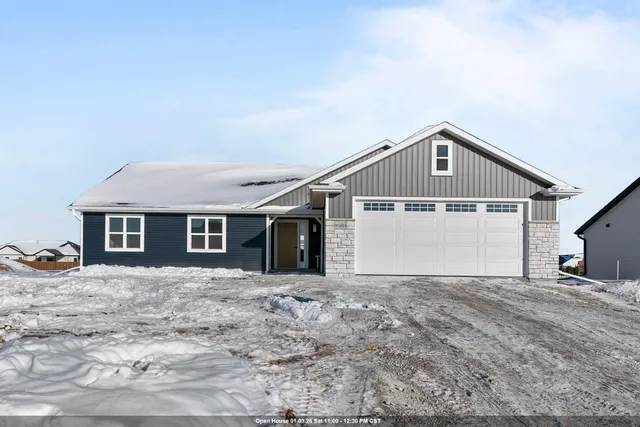 $399,900 | W5618 Tonys Way, Appleton, WI 54915