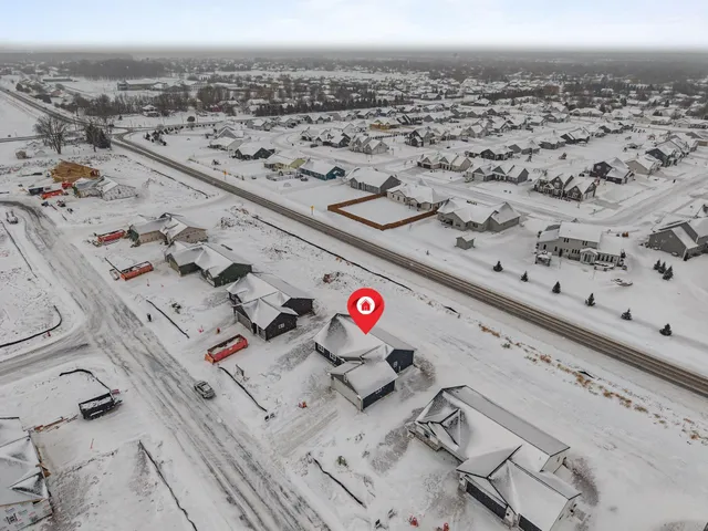 $399,900 | W5618 Tonys Way, Appleton, WI 54915