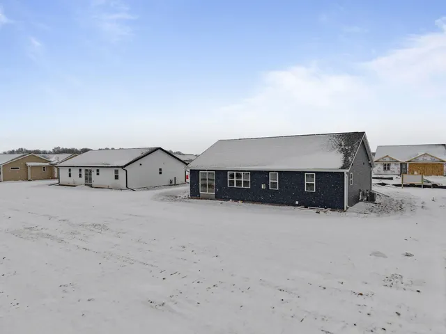 $399,900 | W5618 Tonys Way, Appleton, WI 54915