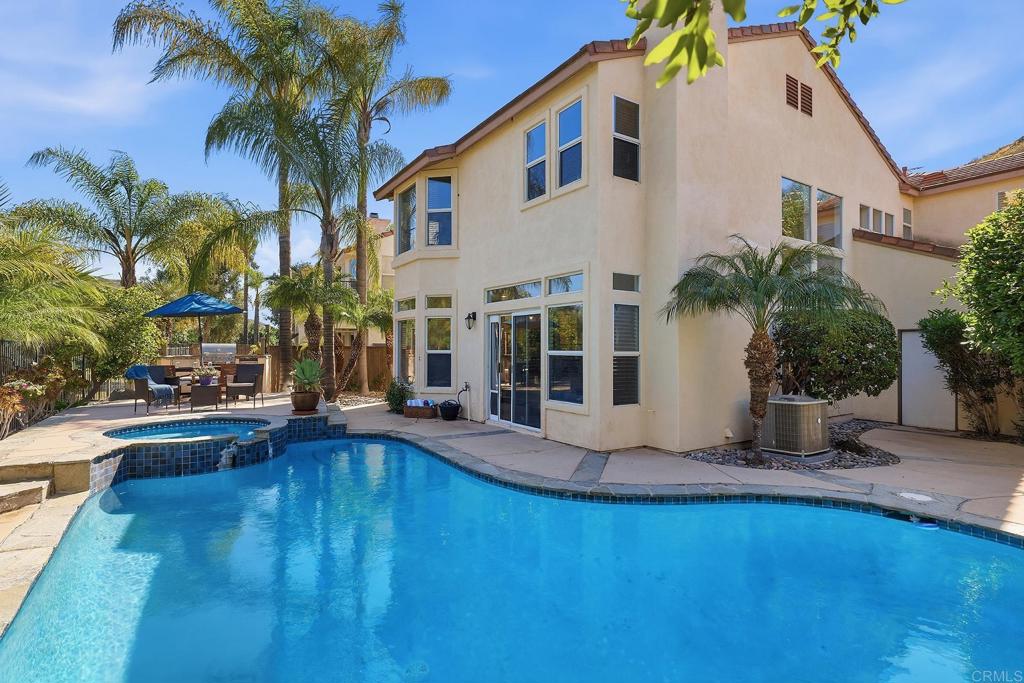 2414 Fallbrook Place Escondido, CA 92027 - Photo 10 of 63