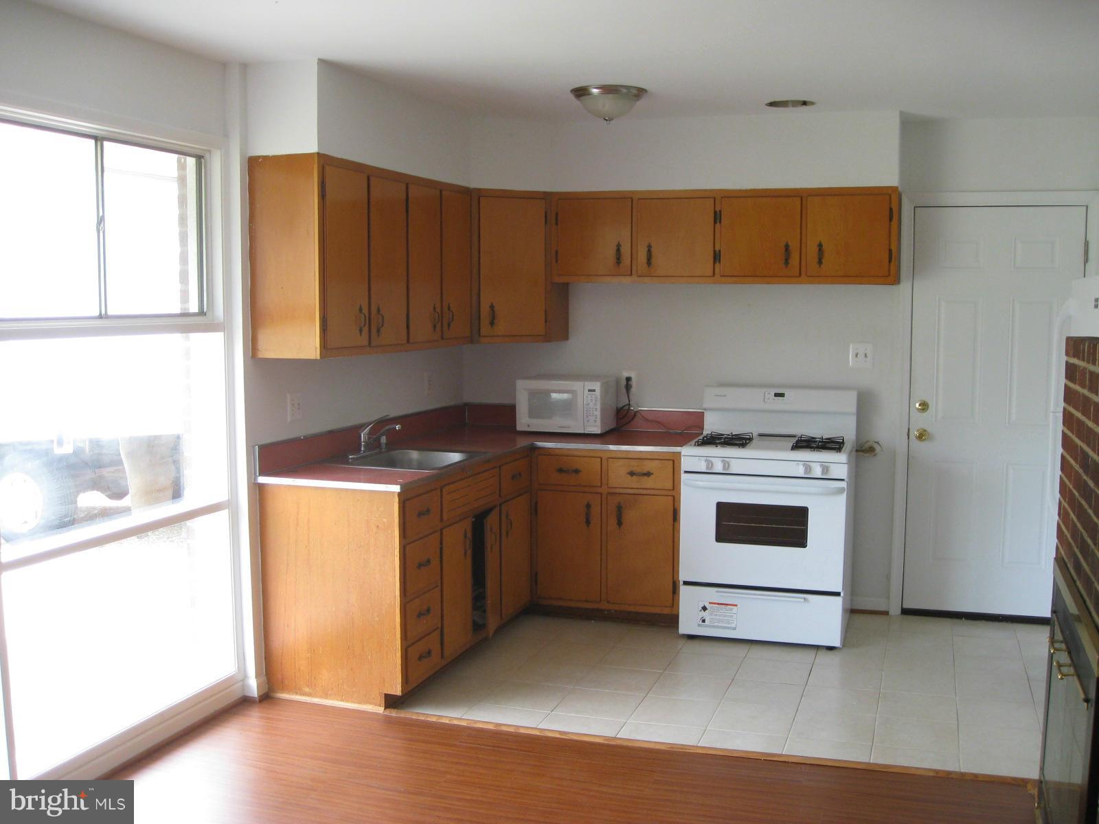 6613 Edsall Road Springfield, VA 22151 - Photo 2 of 11 Kitchen