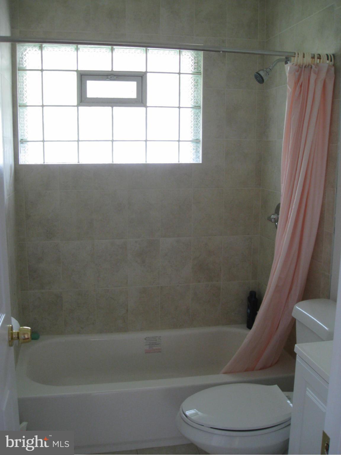 6613 Edsall Road Springfield, VA 22151 - Photo 6 of 11 Bath