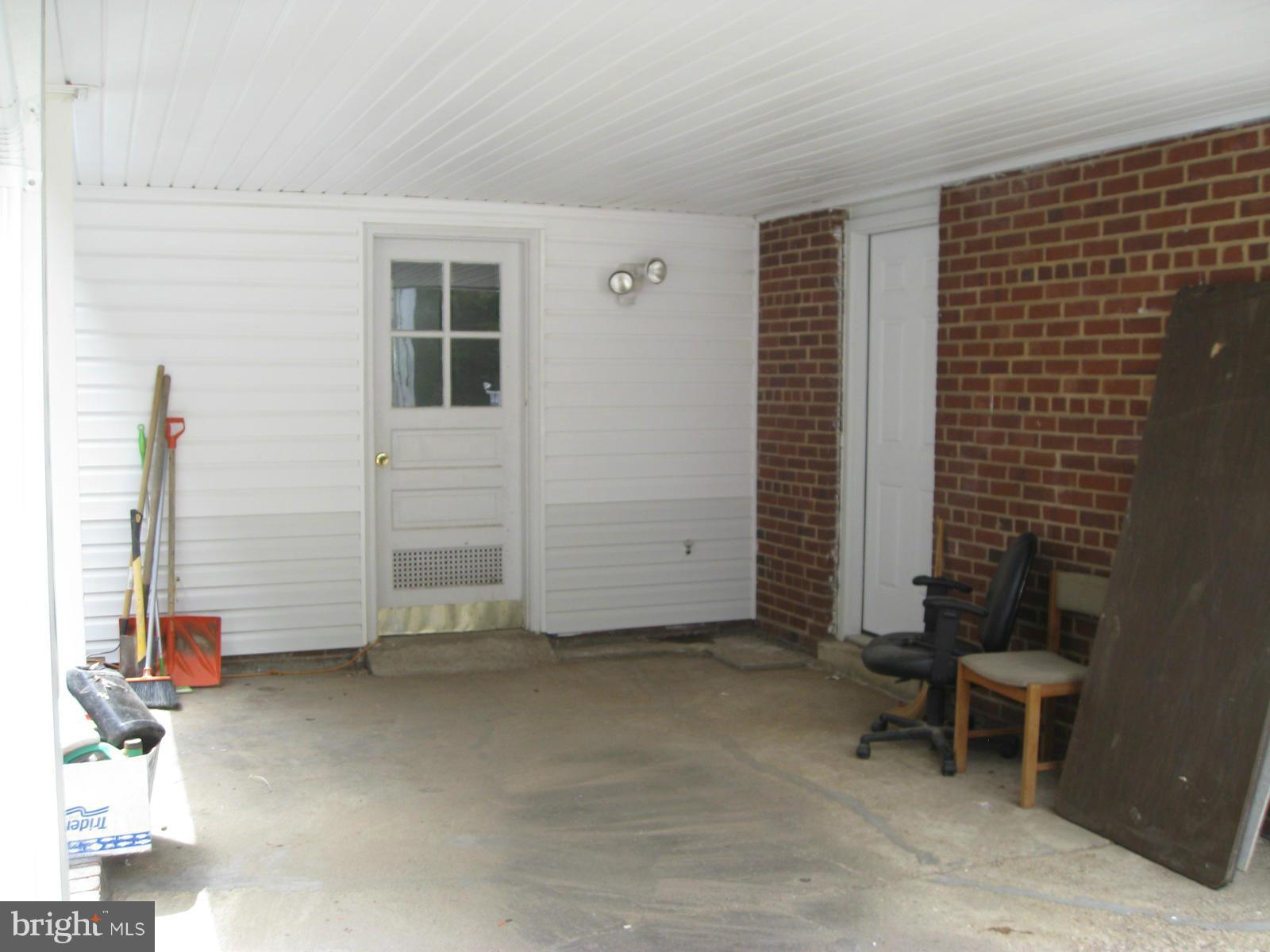6613 Edsall Road Springfield, VA 22151 - Photo 8 of 11 Exterior (General)