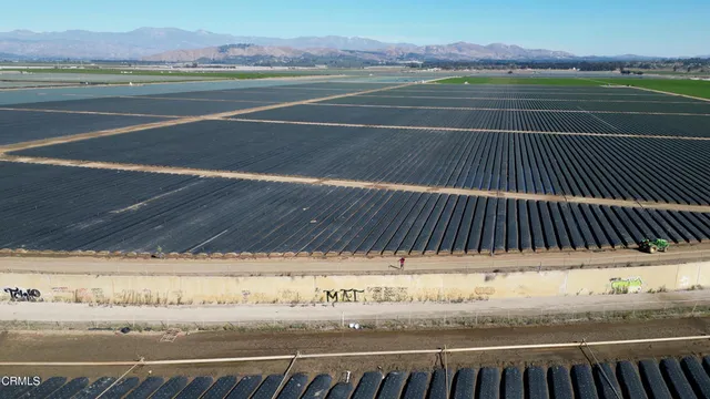 $25,750,000 | 323-acs 323-acs Santa Clara & Central Avenues, Oxnard, CA 93036