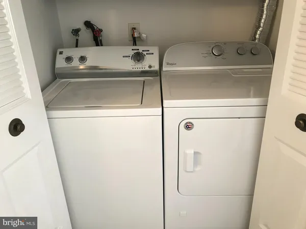 $1,500 | 6113 Hilltop Drive, Unit PARKVIEW, Brookhaven, PA 19015