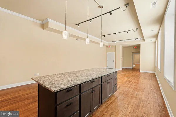 $2,600 | 338 North Charles Street, Baltimore, MD 21201